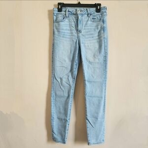 American Eagle Outfitters Light Wash Next Level Stretch Skinny Jegging 10 Short